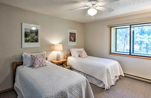 Roomy Angel Fire Home with Hot Tub, Sunroom and Views! - Foto 25