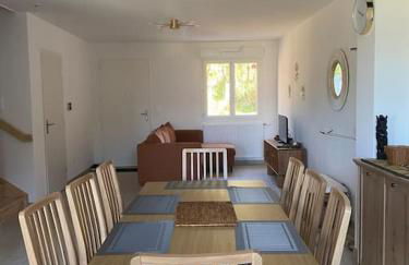 VILLA VUE LAC -3 chambres jardin-proche du lac et du Centre-ville , 2 places parking - Foto 10