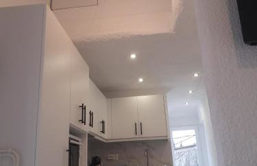 Funky, cute flat close t center - Foto 30