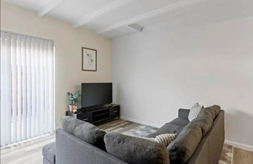 3-bedroom building in serene Saint Ann with WiFi, AC - Foto 5