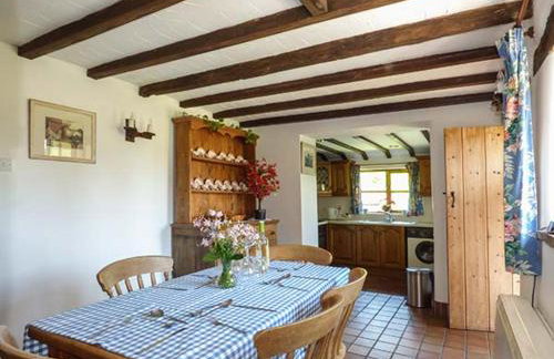 Chevinside Cottage - Photo 4