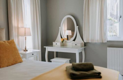 Charming St Davids Cottage with Cathedral Views - Foto 16