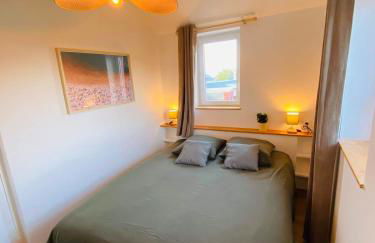 A 2 Pas de la Mer, 2 bedrooms, sea view, parking - Photo 10