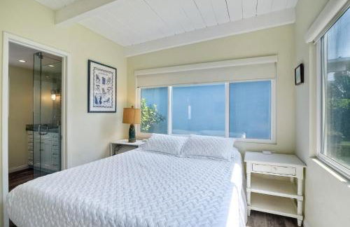 Oceanfront Villa with Private Beach Access, Remodeled Kitchen - Photo 16