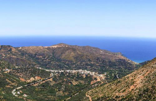 Romantic Holiday Home in Drosia - Photo 8