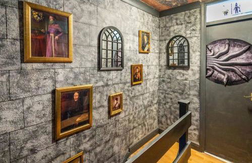 Hogwarts Hideaway Themed Property - Foto 15