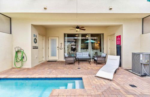 Townhome with Private Pool, BBQ & FREE Waterpark - Photo 10