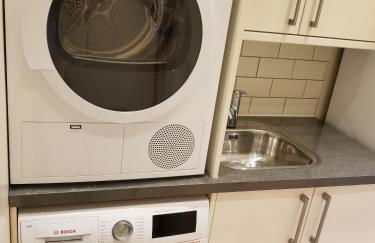 London Luxury Apartment 4 Bedroom Sleeps 12 people with 4 Bathrooms 1 Min walk from Station - Foto 31