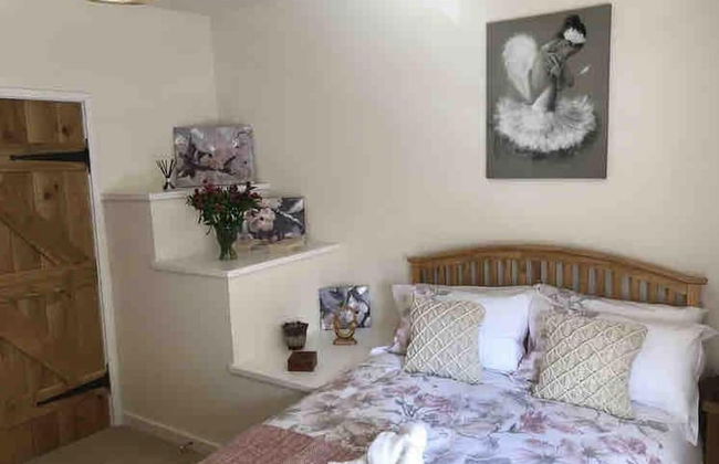2 Bed Cottage - Sleeps 4 - Parking - Wifi - Foto 2