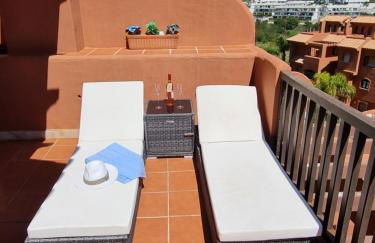 Sea View Penthouse Apartment with Hot Tub - Casa Bella Vista, Buenas Noches , Estepona - Photo 13