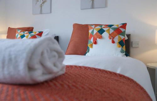 Elegant & Serene 3-BR Retreat Minutes from Heathrow Airport-London- Slough central-Legoland-Ascot-Windsor for Contractors-Families-Relocators-Businesses - Foto 25