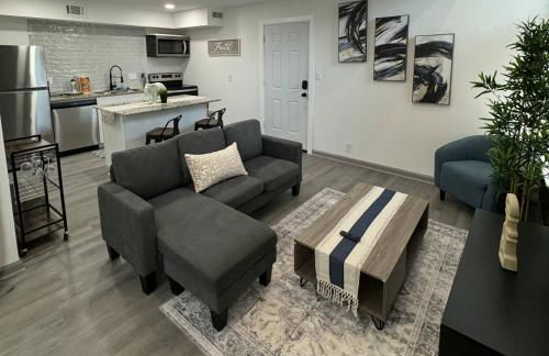 2BD - 1 Dallas l FIFA READY l 5 Min from Love Field - Foto 1