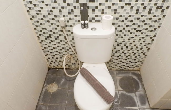 Trendy and Tidy Studio Room at Puri Mas Apartment - Foto 11