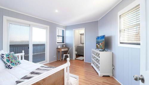 Chain O' Lakes Beach Penthouse with Lake Access - Foto 4