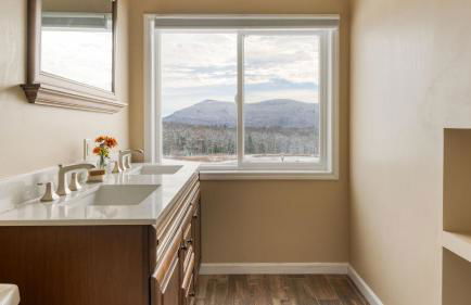 Scenic Catskills Retreat • Pool Hot Tub Game Room Lake Views Mountainview Estate by AvantStay - Foto 42