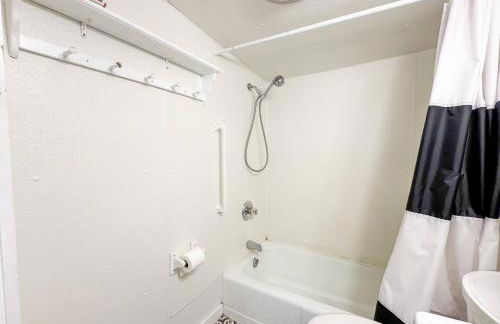 Saco Maine-OceanFront-Family Friendly-Beach Access - Photo 17