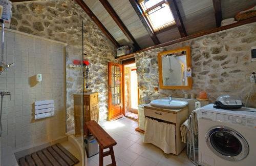 Home Sweet Home traditional Dalmatian house with pool - Photo 66