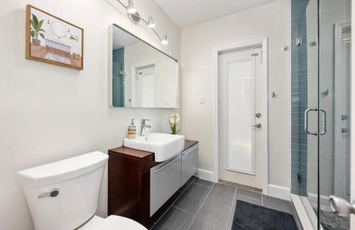 Palms Retreat! Giant Heated Pool-HotTub-FirePit-5Min2Beach-Pets-EV Chgr - Foto 25