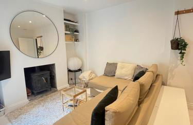 Cozy Garden Apartment with Wood Burner - Foto 15