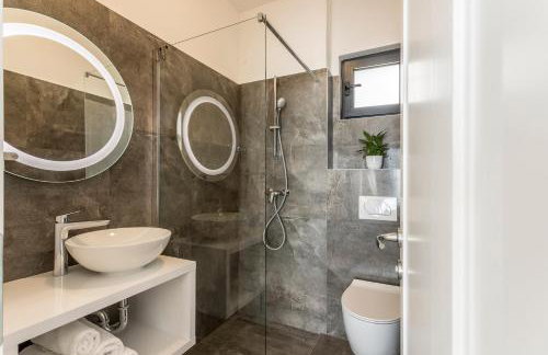 Holiday home Lola, sea on a palm! HEATED POOL - Photo 90