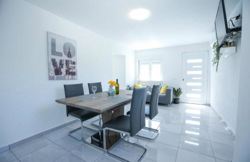 Casa Mia with Pool - Foto 10