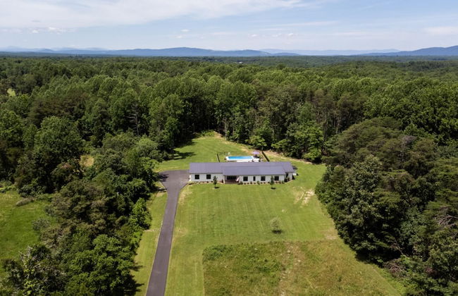 Oasis Near Charlottesville With Pool Grill - Foto 40