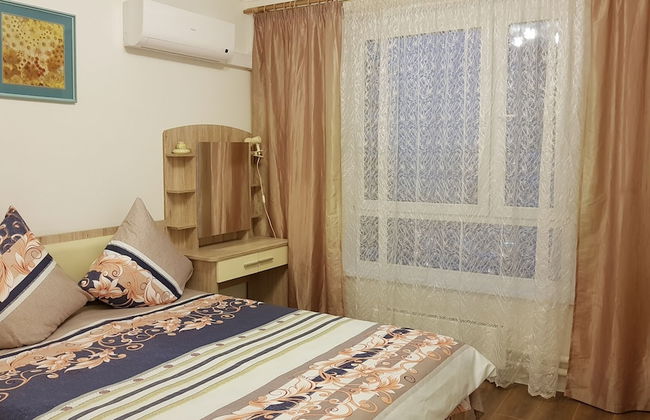 Deluxe Apartment Varshavskoe shosse - Photo 1