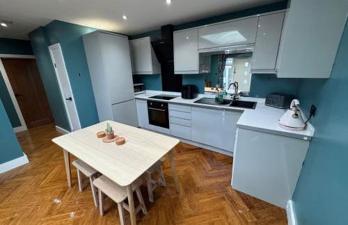 Streatham House - 2 Bedroom - Sleeps 6 - Free WiFi - Foto 4