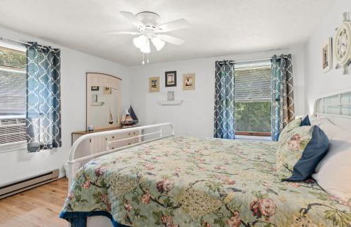 Impressive Dual Woods and Lake Homes That Sleep 32 - Foto 76