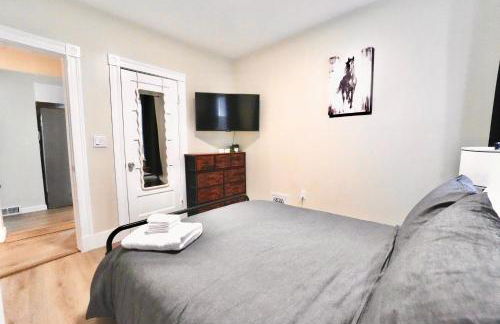 Spacious 4BDR 2BA Retreat near T-Station- 5 Mins to Boston - Photo 11
