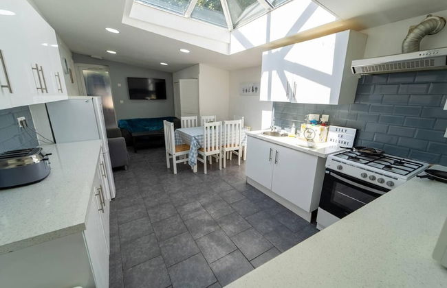 Ensuite Style Studio in Selly Oak - Photo 3