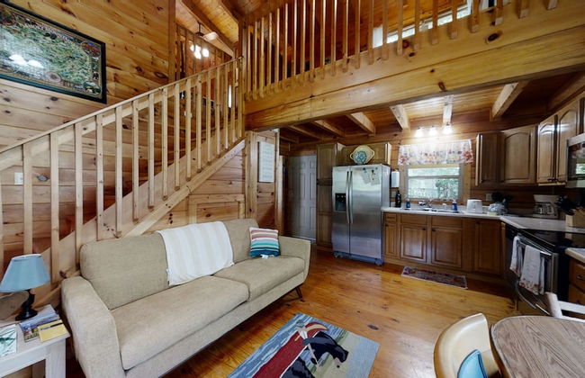 Yellow Cabin On The River 2 Bedroom Cabin by RedAwning - Photo 8