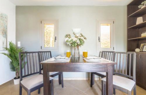 Ceronia Renovated House near the Beach - Foto 17