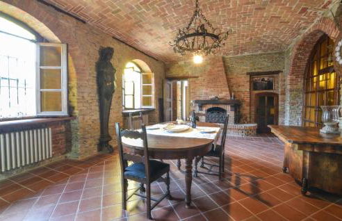 Nice Apartment In Santo Stefano Belbo - Photo 27