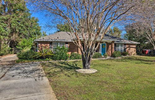 Sunshine State Escape 3 Mi to Navarre Beach! - Foto 24