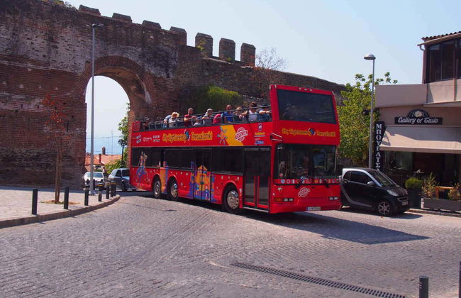 Bus touristique de Thessalonique - Photo 1