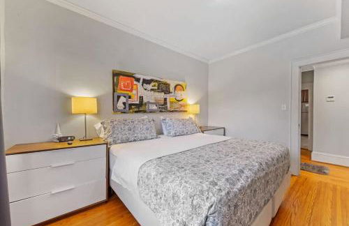 Vibrant and Cozy 2BR near Uptown with Balcony - Foto 5