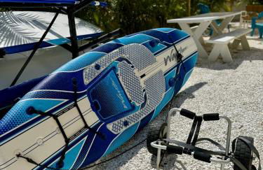 Sun-Drenched 1BR Apt - 5min walk to Beach - Foto 1