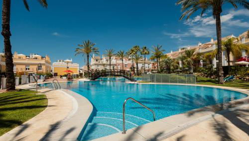 Holiday Home next to the beach, with private terrace, BBQ and incredible sea-view solarium - Photo 5, sunbed