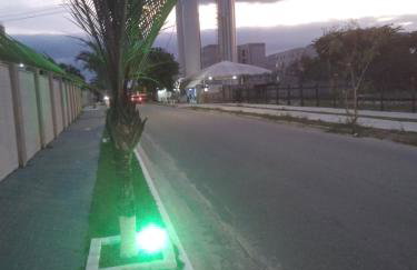 Luias, apartamento ao lado do shopping plaza e atacadão com wi-fi , tv grátis van na porta - Photo 44