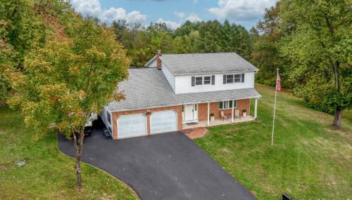 Family Escape with Yard, Fire Pit and EV Charger - Foto 5