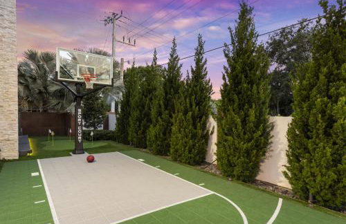Three Story Waterfront Villa with Basketball and Mini Golf - Foto 62