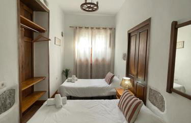 PRECIOSA CASA EMBLEMATATICA, PISCINA,WIFI - Foto 7