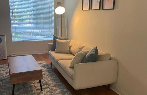 LALAs House- 1br with Free Parking, Pool and Sauna - Foto 1