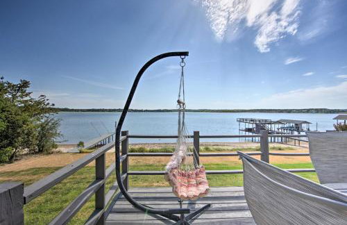 Modern Cedar Creek Lake Retreat with Panoramic View! - Foto 17