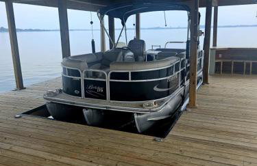 Lakefront Cottage with Hot Tub & Sunset Views - Foto 39