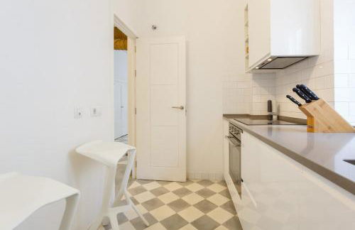 The QUEEN's Designer Apartment by Cadiz4Rentals - Foto 21