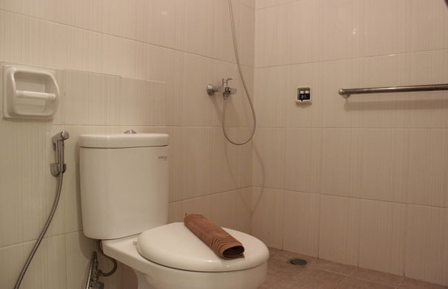 Homey and Chic 2BR Apartment Newton Residence - Foto 19