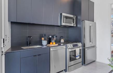 Sleeps 32 Private Compound w Putting Green Bouldin Collective by AvantStay - Foto 37