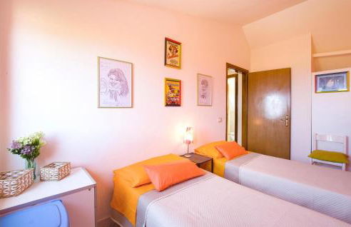 Awesome Home In Gizzeria - Photo 24